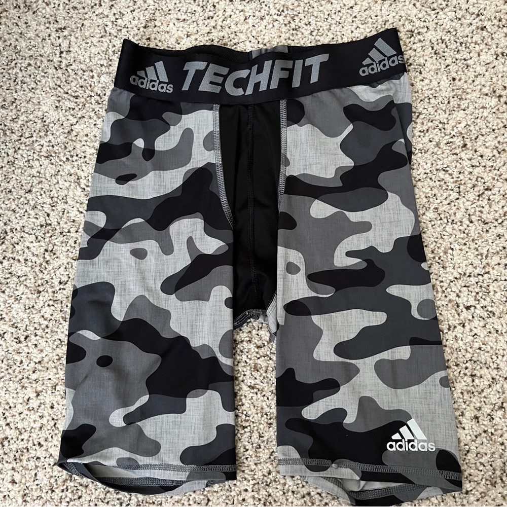 Adidas Tech Fit Men’s Medium Compression Shorts